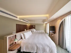 Howard Lake Resort Shihmen Dam
