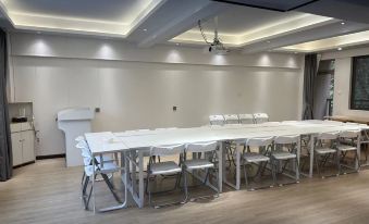 Yashang Select Apartment (Enping Quanlin Gold Town Store)