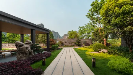 Julong Town Resort Hotel (Yulong River Store, Shili Gallery, Yangshuo)