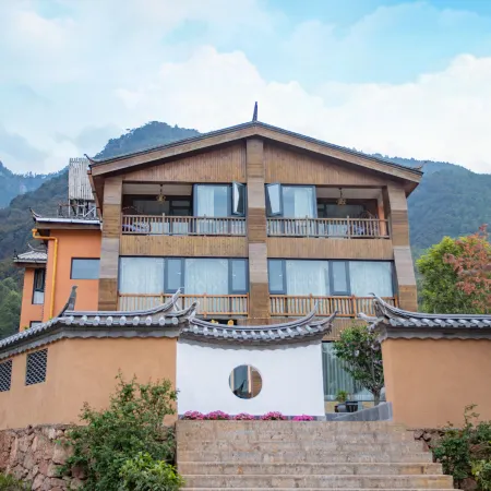Hupan Renjia Inn