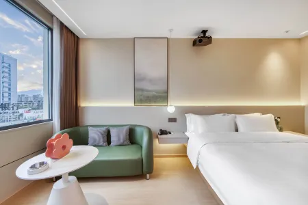 Zhuyue Yishu Art Hotel (Lishui High Speed Railway Station)