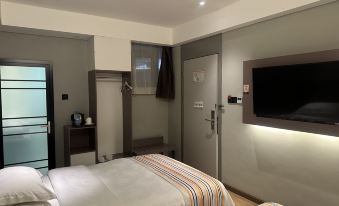 Prestige Paris Spring Select Hotel