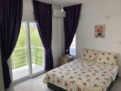 Three Bedroom Apt, Central Location, spacious Hotels in 