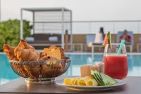 EPIC SANA Luanda Hotel - Pool