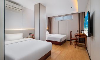Yiting Four Seasons Hotel (Shanghai Lujiazui Pudian Road Subway Station)
