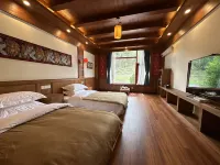 Kangding Tagong Town Dongzanling Boutique Homestay - balcony