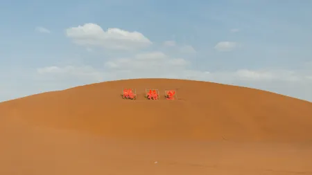 The desert camping hotel of the proprietress of Shapotou, Zhongwei Отели рядом с достопримечательностью «Zhongwei Drum Tower»