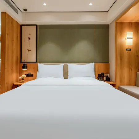 Zhanghe Hotel (Hohhot Railway Station Hailiang Square)