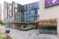 Rabbit City Homestay (Shenzhen Pinghu South China City Branch) Hotels near Pinghu Railway Station