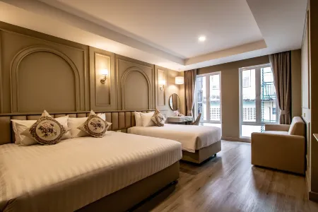 Eurana Boutique Hotel Отели рядом с достопримечательностью «S.W.A.T Chiang Mai»