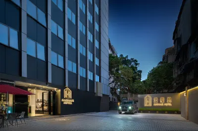 Manhaosi Hotel (Guangzhou Beijing Road Pedestrian Street Memorial Hall Subway Station) Hotels near Jinguang Square