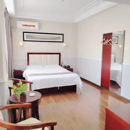 Home Inn Huaxuan Hotel (Macheng North Ring Road Branch)