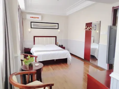 Home Inn Huaxuan Hotel (Macheng North Ring Road Branch)