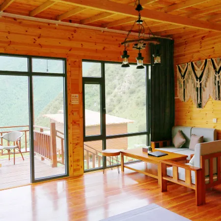 Daerzong Hu Yechui Camping Hotel
