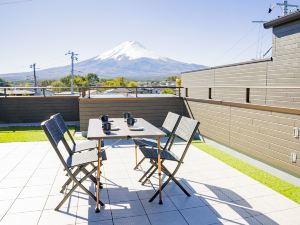 富士河口湖站樂天住宿