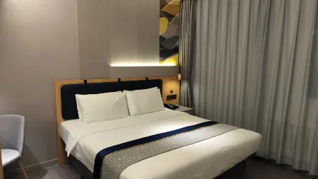 Homeinn Selected Hotel (Qiqihar Longhua Road Dashang Xinmate) Отели рядом с достопримечательностью «Heilongjiang Traffic Vocational and Technical College»