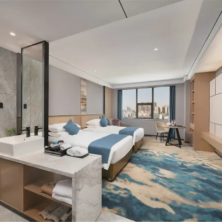 Echarm Plus Hotel (Nanning Railway Station Chaoyang Square)