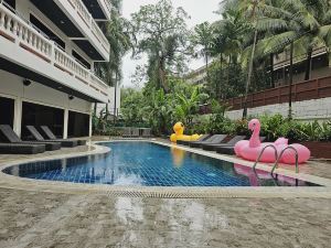 Patong Central Residence & Apartment