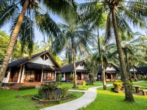 Mutiara Carita Cottages