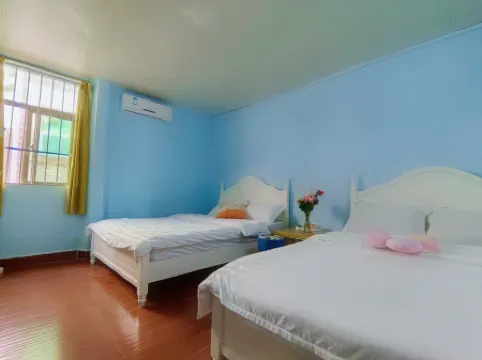 Jimmy's Ancient Charm Homestay (Xichong Branch) Отели рядом с достопримечательностью «Международная прибрежная туристическая зона Сичонг»