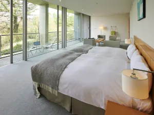 SETOUCHI RETREAT by Onko Chishin