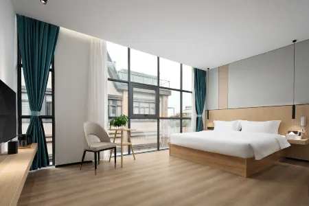 Weilanjian Hotel (Haikou Meilan Airport)