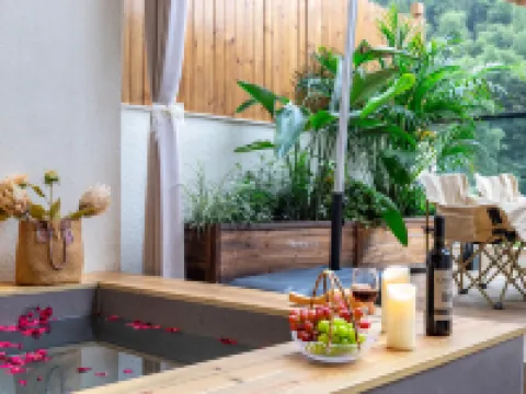 Southern Sichuan Bamboo Sea Yun Ying Gu · Private Hot Spring Homestay Hotels in Changning
