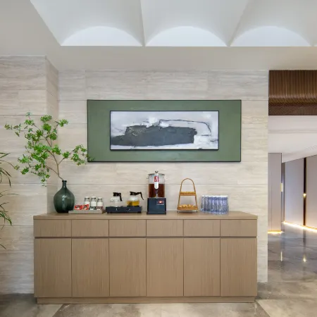 Lushan Yunjin Holiday Hotel (Guling Street)