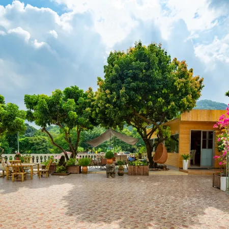 Zhongshan Yuejiangshan Homestay (Zhongshan South District Zhongshan Mansion Garden)