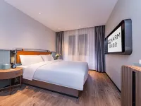 Echarmホテル(咸寧温泉センター花壇) 湖北科技学院-基础医学院周辺のホテル