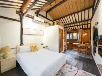 Shanghai ChenShijian Inn (Zhujiajiao Donghu Street) Отели рядом с достопримечательностью «Парк Ориентал-Лэнд»