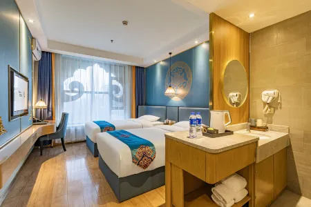 Shanghua Boutique Hotel (People's Hospital General Yushu Subway Station) Отели рядом с достопримечательностью «Inner Mongolia Technical College of Mechanics and Electrics (Northeast to Saihan Road Residents' Committee Community Health Service Station)»