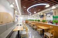 Ruicheng Chain Hotel (Quzhou County Government People's Square Branch) Hotels in Quzhou