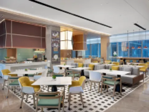 HOME2 SUITES BY HILTON Jingjiang Binjiang New Town فنادق في جينغجيانغ