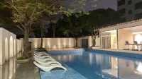 Qingfeng Mountain House Hanjiang View Resort Manor Hotels in Chaozhou