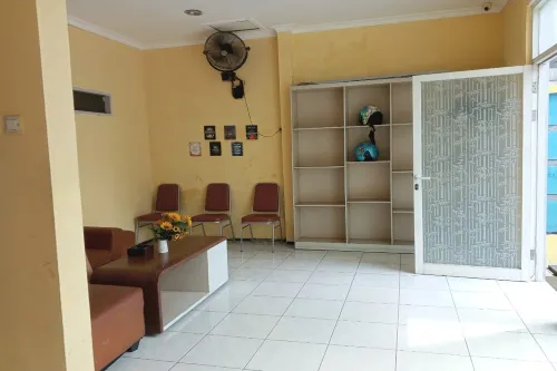 Wisma Pelita Syariah Tegal - parkir