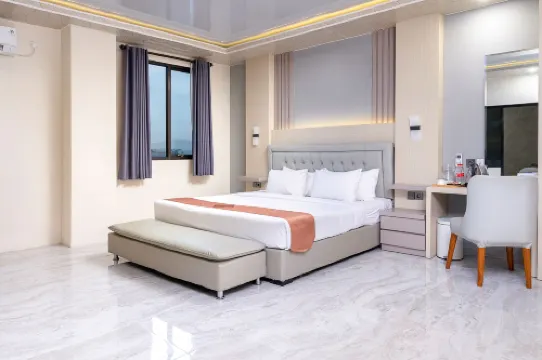 Grand Valonia Hotel Cafe & Park Jember