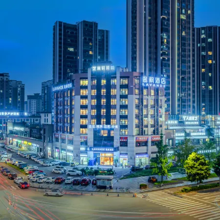 Lavande Hotel (Chongzhou Wanda Plaza)