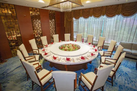 Youyang Wuling Mountain International Hotel