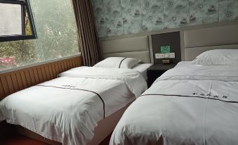 Zizhong Jinyuanxuan Business Hotel