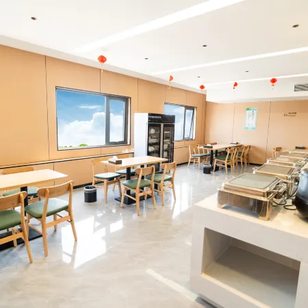 GreenTree Inn Select Xiangcheng Industrial Agglomeration Area Hotel