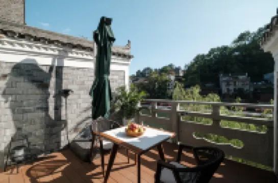 Lotus Cymbidium Sinense Zen Art River View Hotel Hotels in Fenghuang