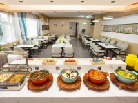 Chonpines Hotel (Yuncheng South Wind Square Dekuang) - موقف سيارات