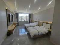 Xingdong Business Hotel Hotels near Dongming Temple