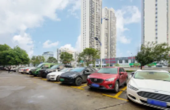 โรงแรมบ้านสวนจื่อซิน (สาขา สถานีก้านโจว เวียงจันทน์)