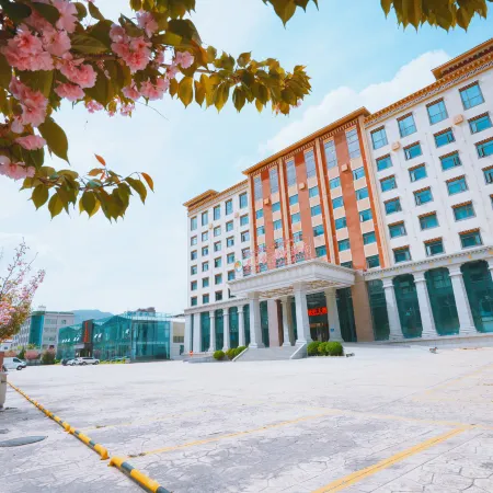 Benri Qinmu Hotel