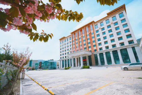 Benri Qinmu Hotel