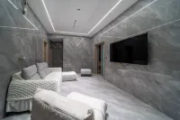 Manyun Juzhuju (Liupanshui High-speed Railway Station)