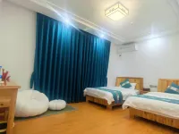Xidi Tingyun Xiaozhu Huipai Courtyard Design Guesthouse (Yi East Station) - พร้อมระเบียง