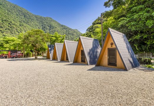 나 선 나 구 주변의 조용하고 자연적인 풍경 이미지